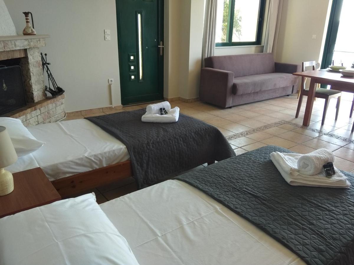 Marmari Megali Ammos Oasis Apartment & Studio Agia Marina  エクステリア 写真