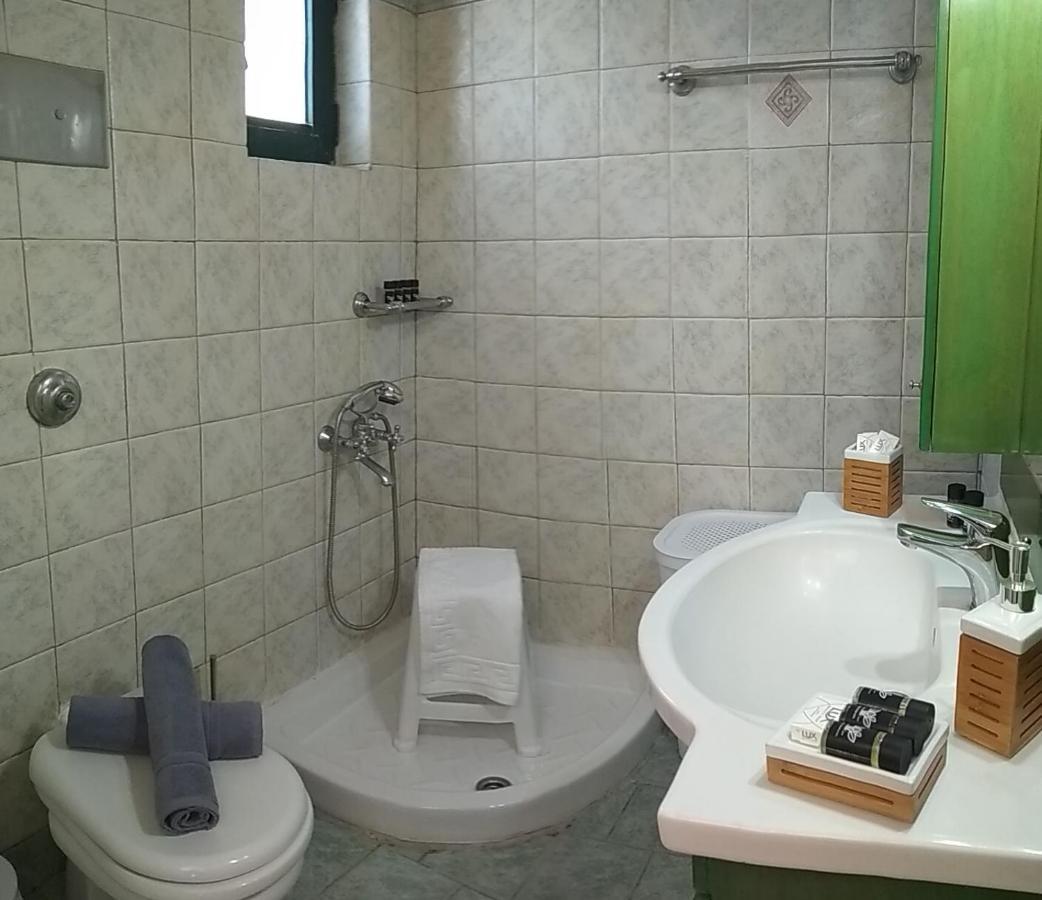 Marmari Megali Ammos Oasis Apartment & Studio Agia Marina  エクステリア 写真