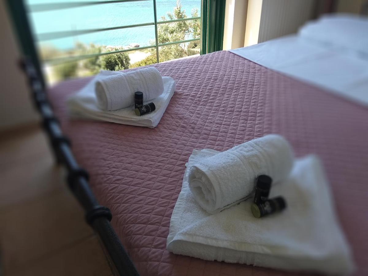 Marmari Megali Ammos Oasis Apartment & Studio Agia Marina  エクステリア 写真